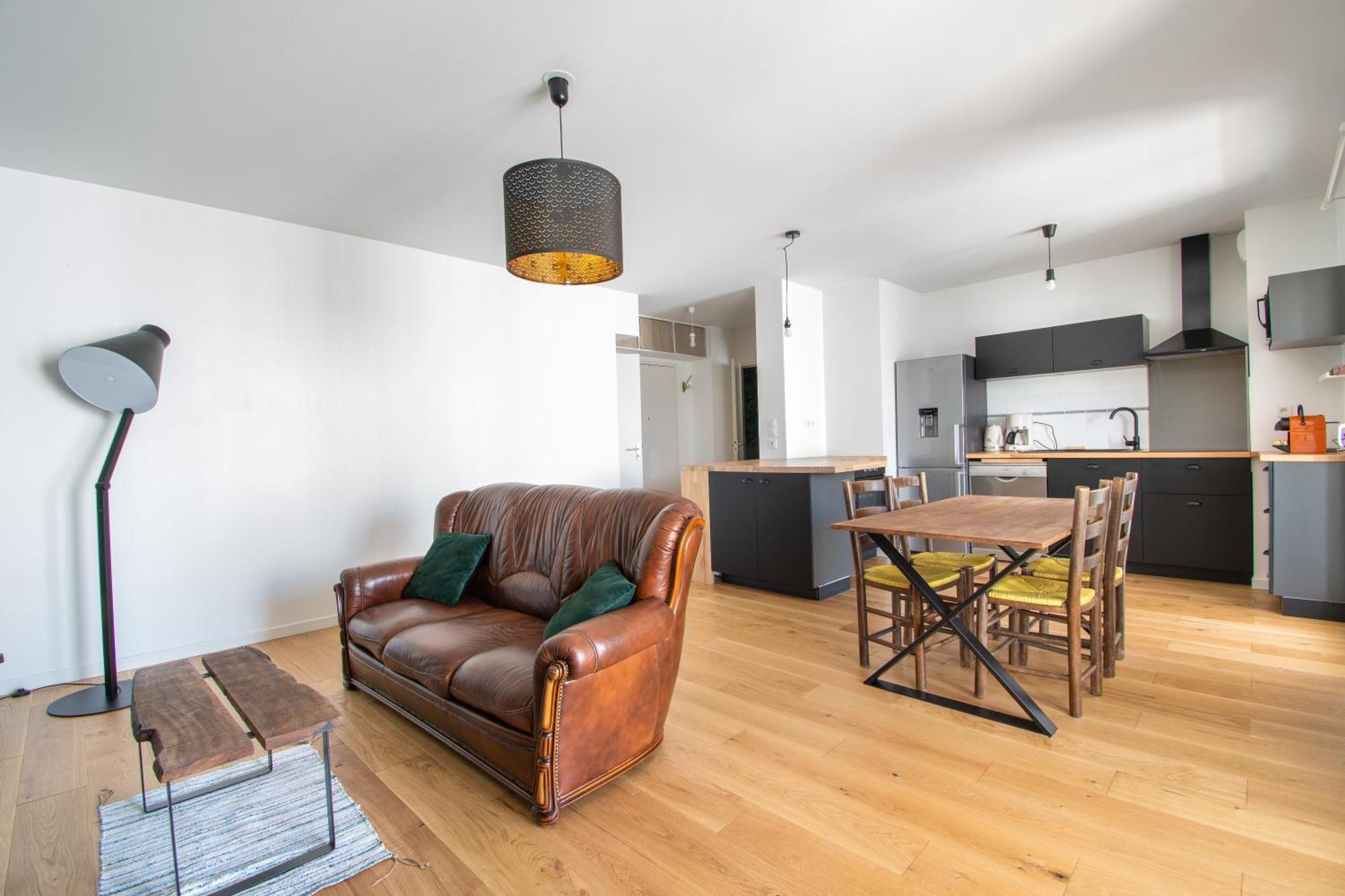 Cosy T2 De 50 M² Centre-Ville Avec Garage & Balcon Nantes Kültér fotó